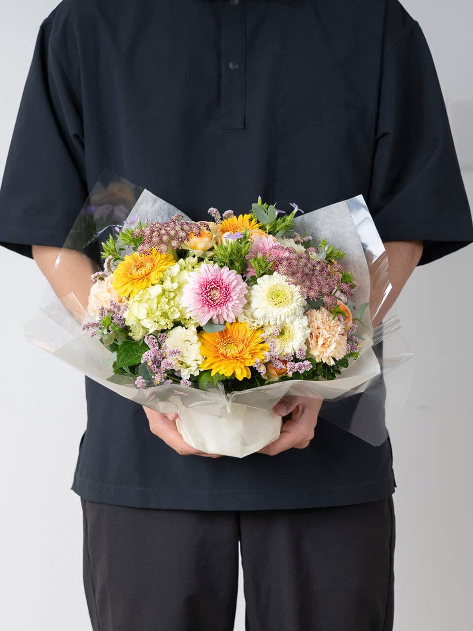お供え用 季節のお任せ 明るい洋花 アレンジメント 商品画像 5