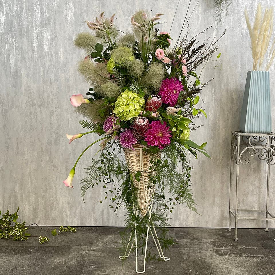 ミックスカラーの豪華レンジメント 商品画像 1