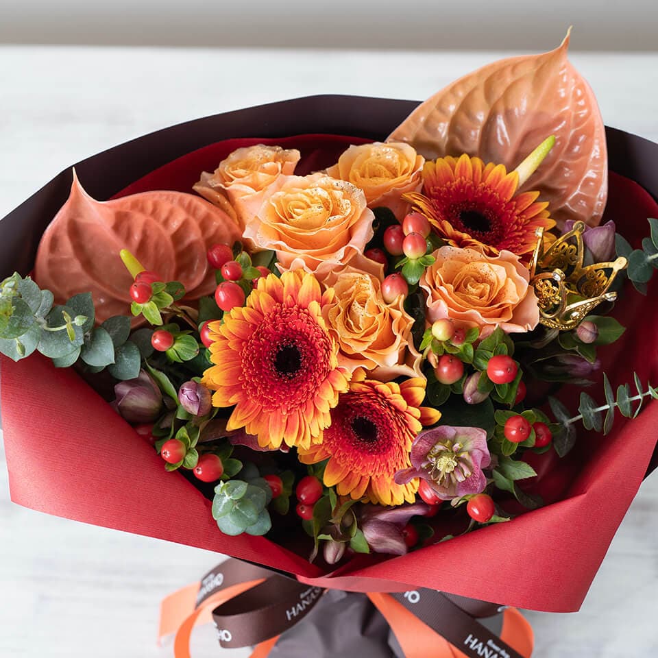 アンティークオレンジで季節の花のスタンディングブーケ 商品画像 4