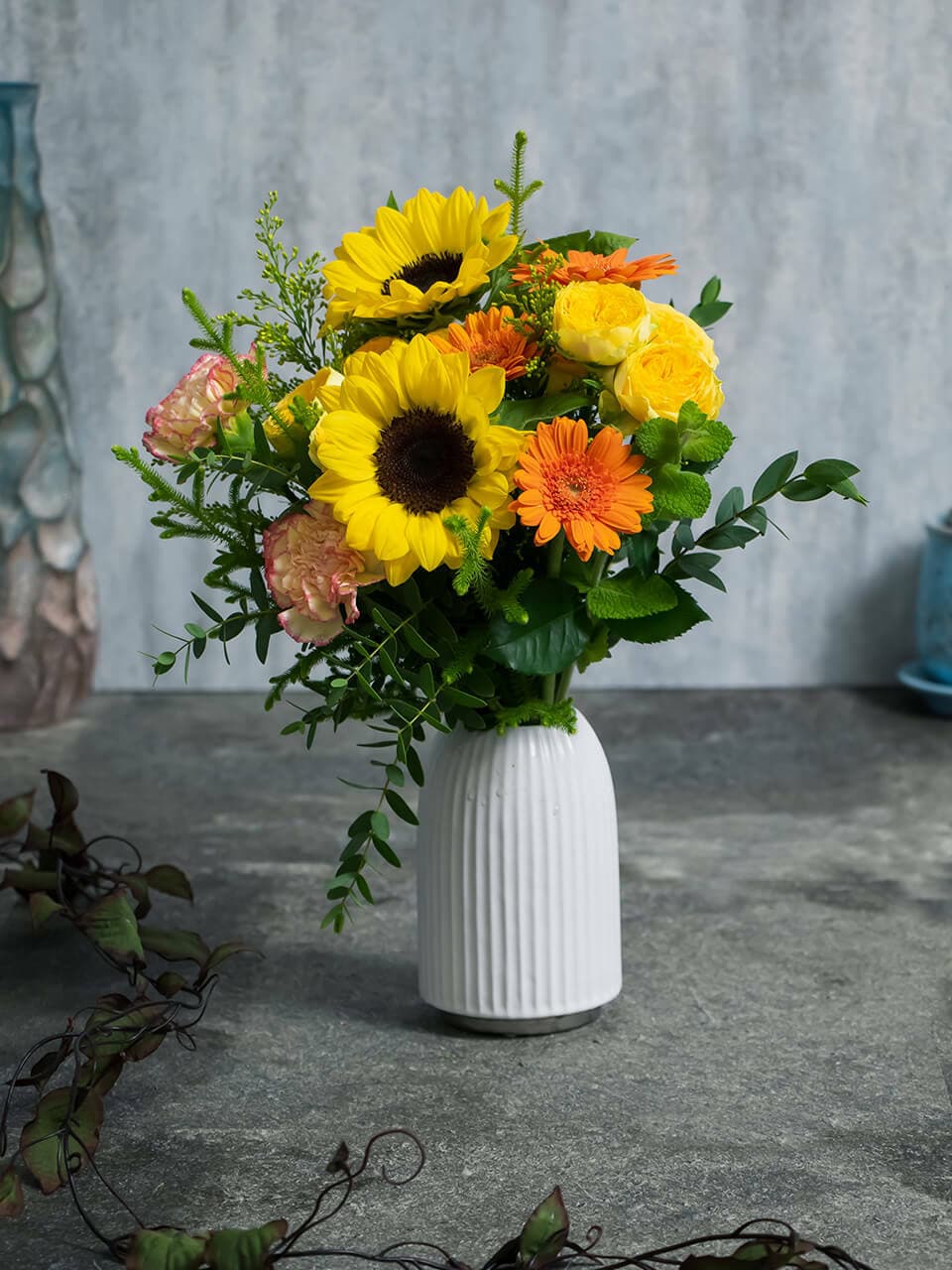 黄オレンジ系 花束と花びんのセット 商品画像 4