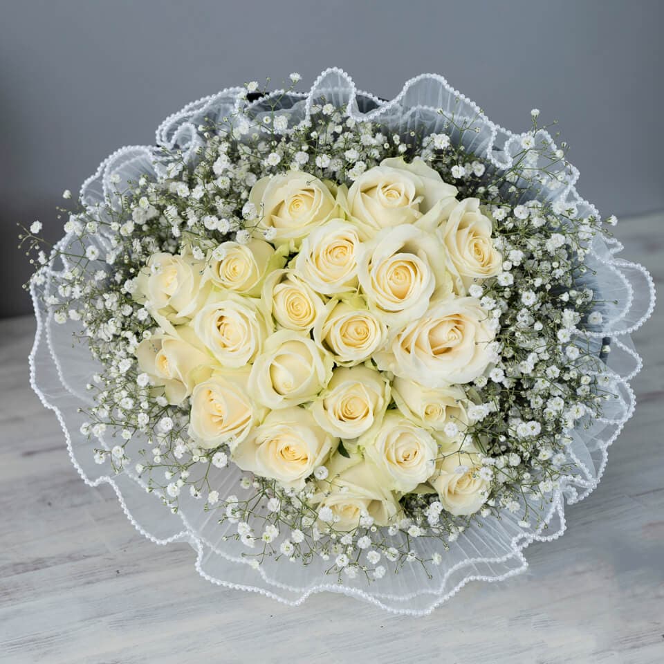 白いバラ20本とかすみ草の花束 商品画像 5